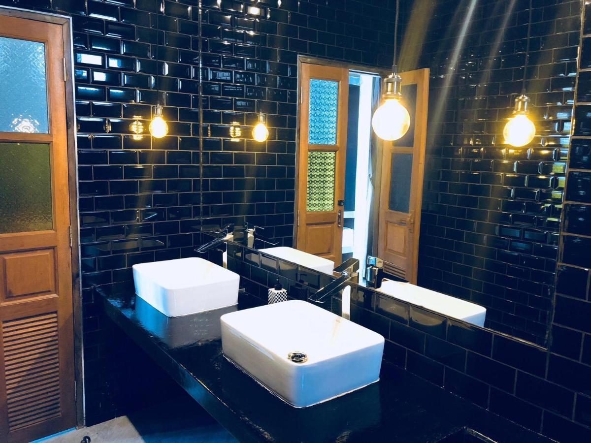 Stylish Pool Villa - 10 Mins Walk To The Beach Ko Lanta エクステリア 写真