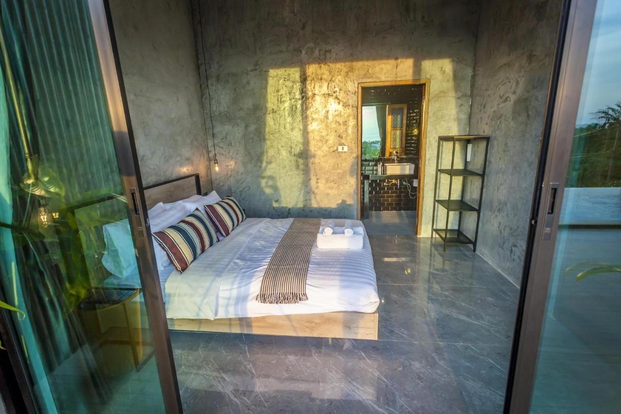 Stylish Pool Villa - 10 Mins Walk To The Beach Ko Lanta エクステリア 写真